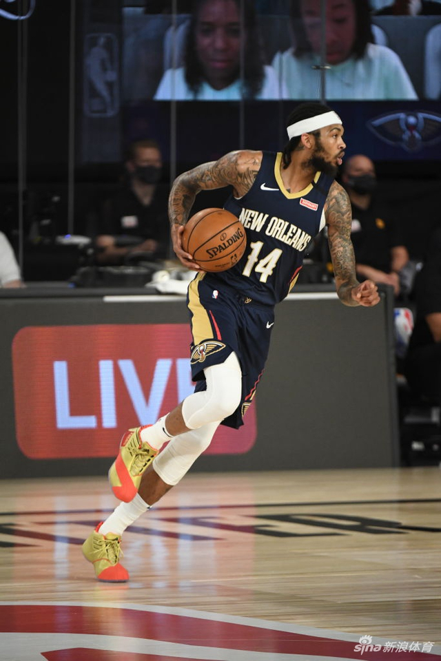 配合来共同 配合来共同