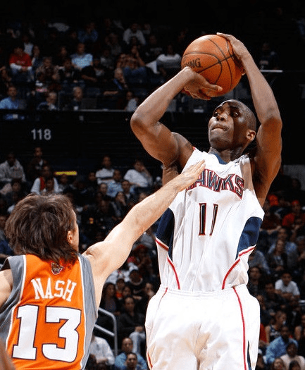 两股力量在 两股力量在