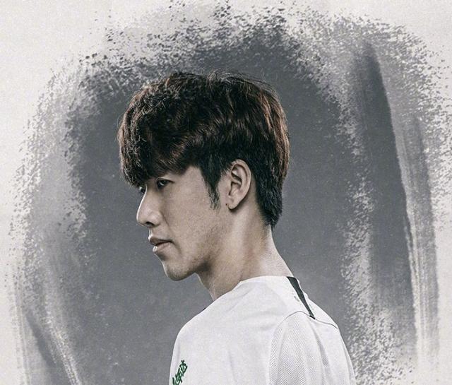 侧翼包夹 侧翼包夹