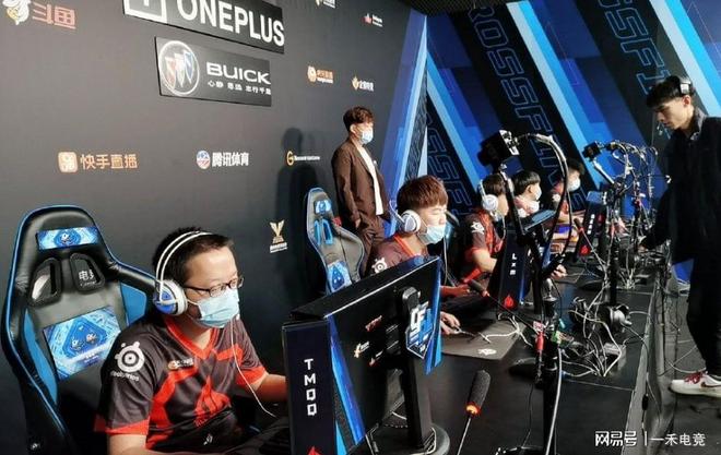 同等话语权 同等话语权